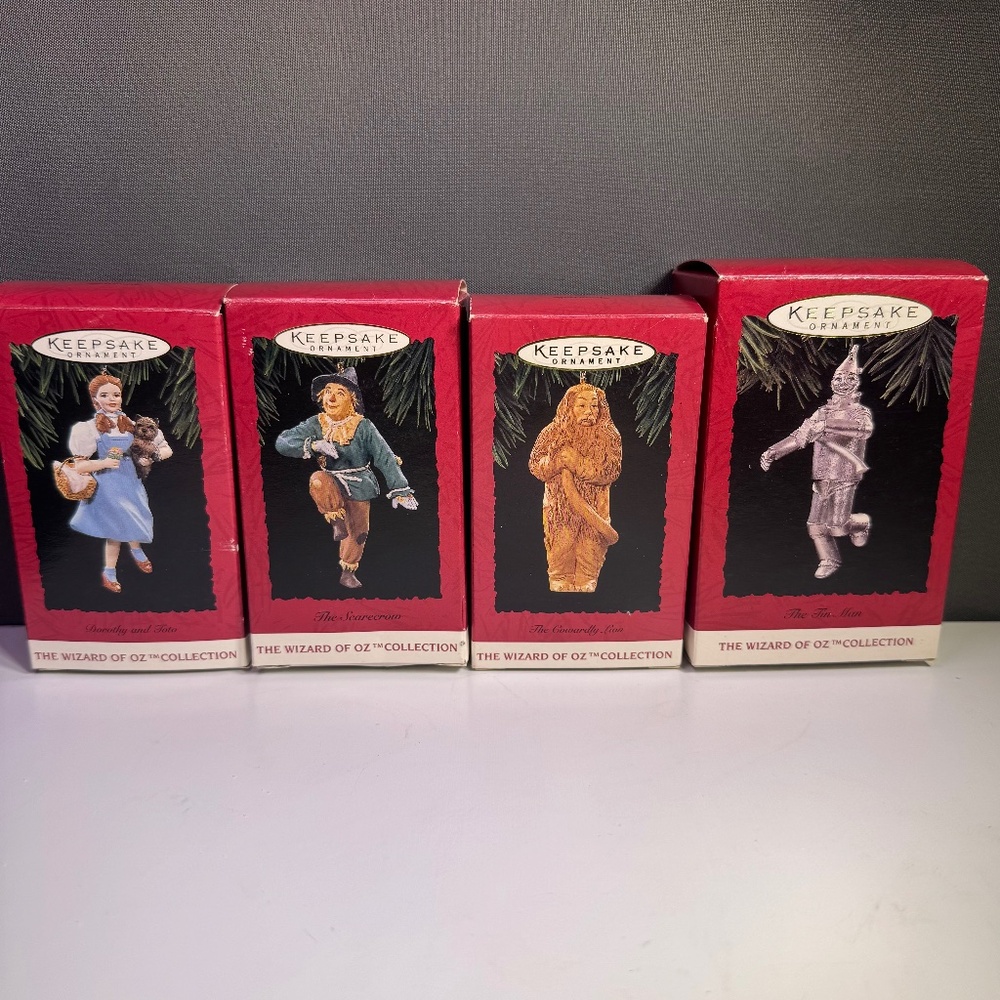 Hallmark Keepsake Ornament – Set of 4 Wizard of Oz Ornaments NIB